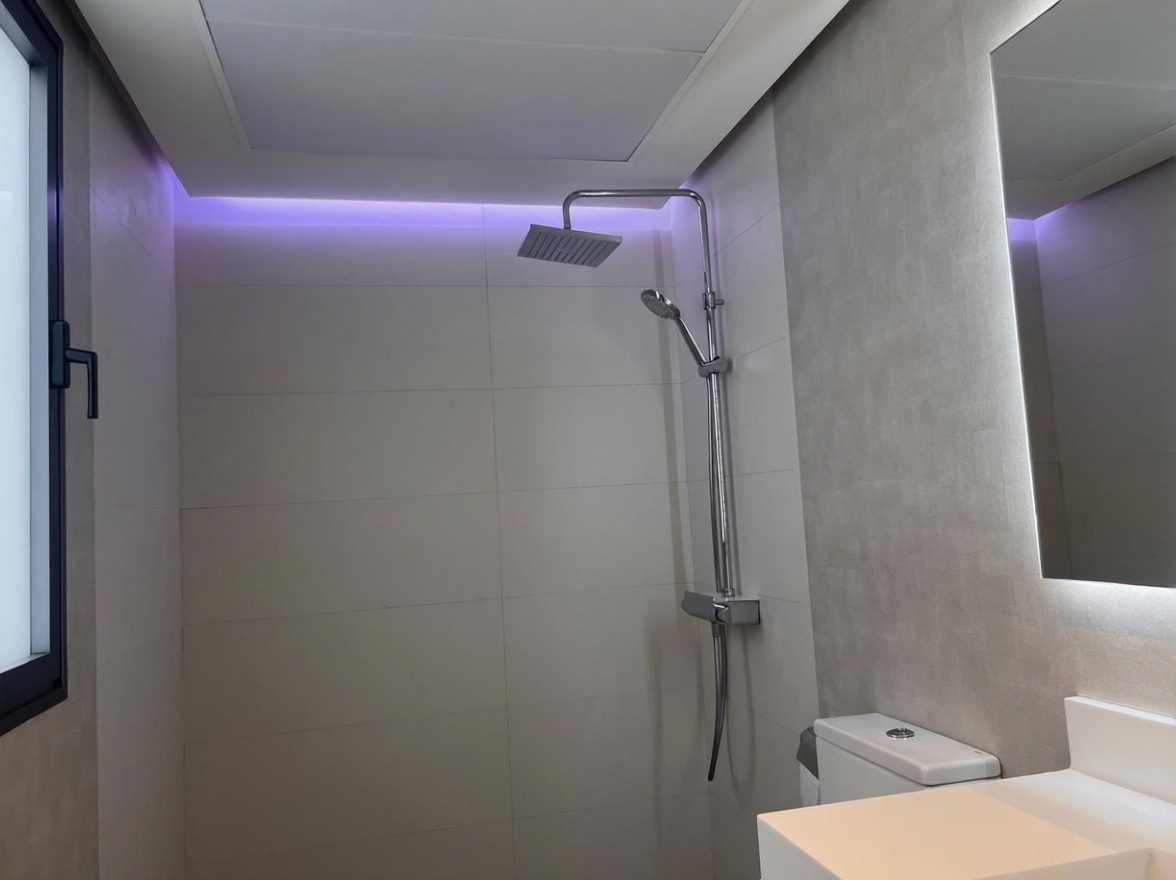 Seafront attic in Las Palmas de Gran Canaria — Bathroom