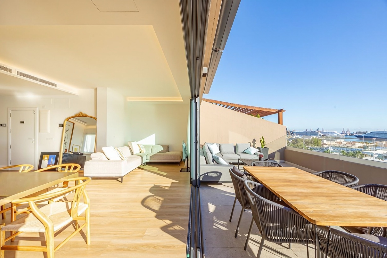 Appartement en attique en première ligne de mer à Las Palmas de Gran Canaria — Terrasse mer