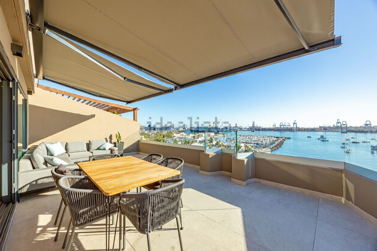 Appartement en attique en première ligne de mer à Las Palmas de Gran Canaria — Chambre