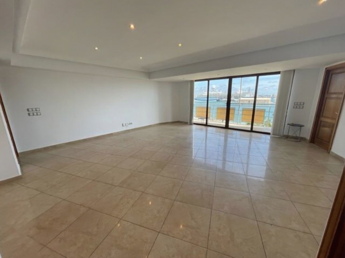 Beachfront flat in Las Palmas de Gran Canaria — Living room