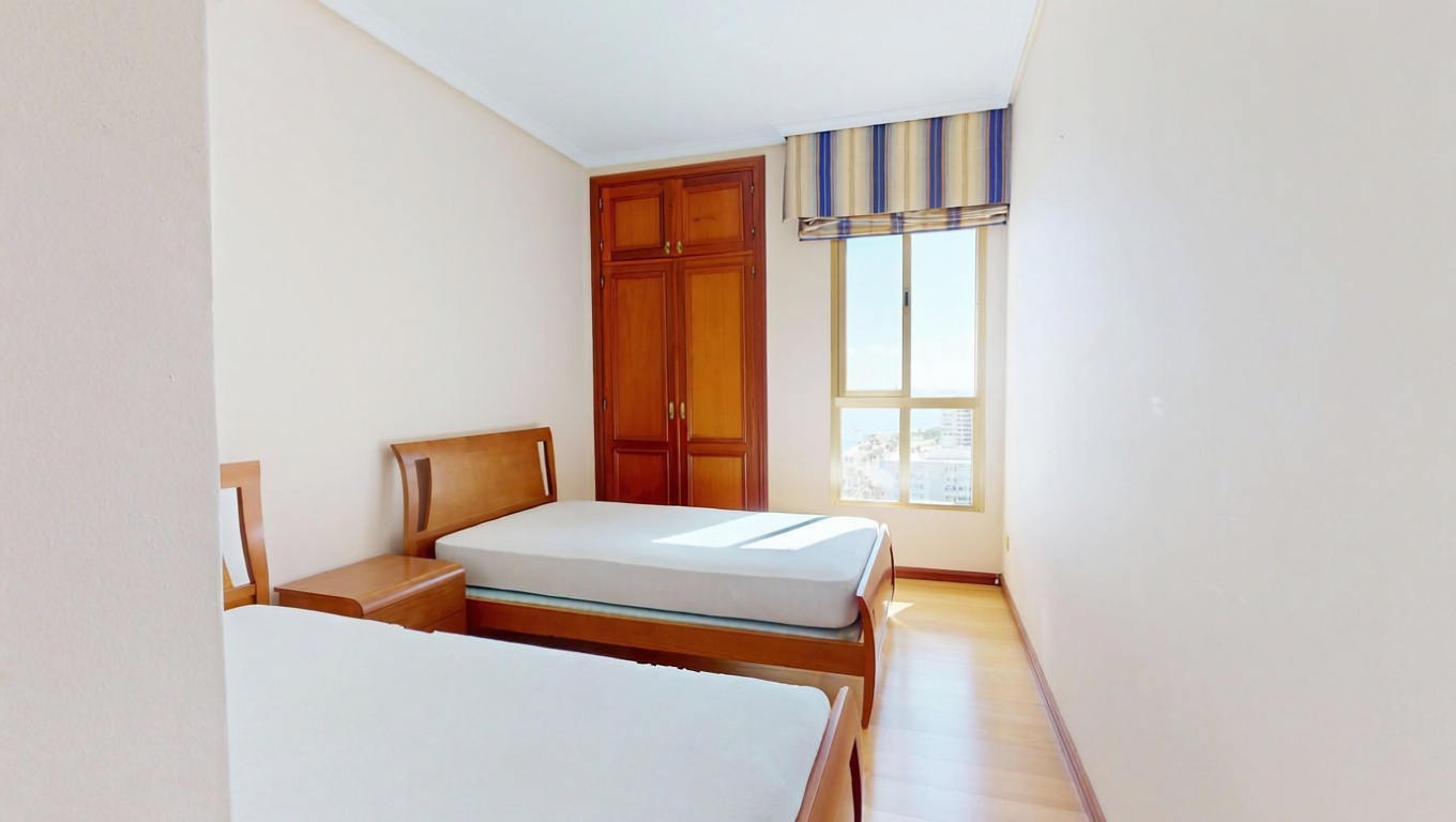 Beachfront flat in Las Palmas de Gran Canaria — Bedroom