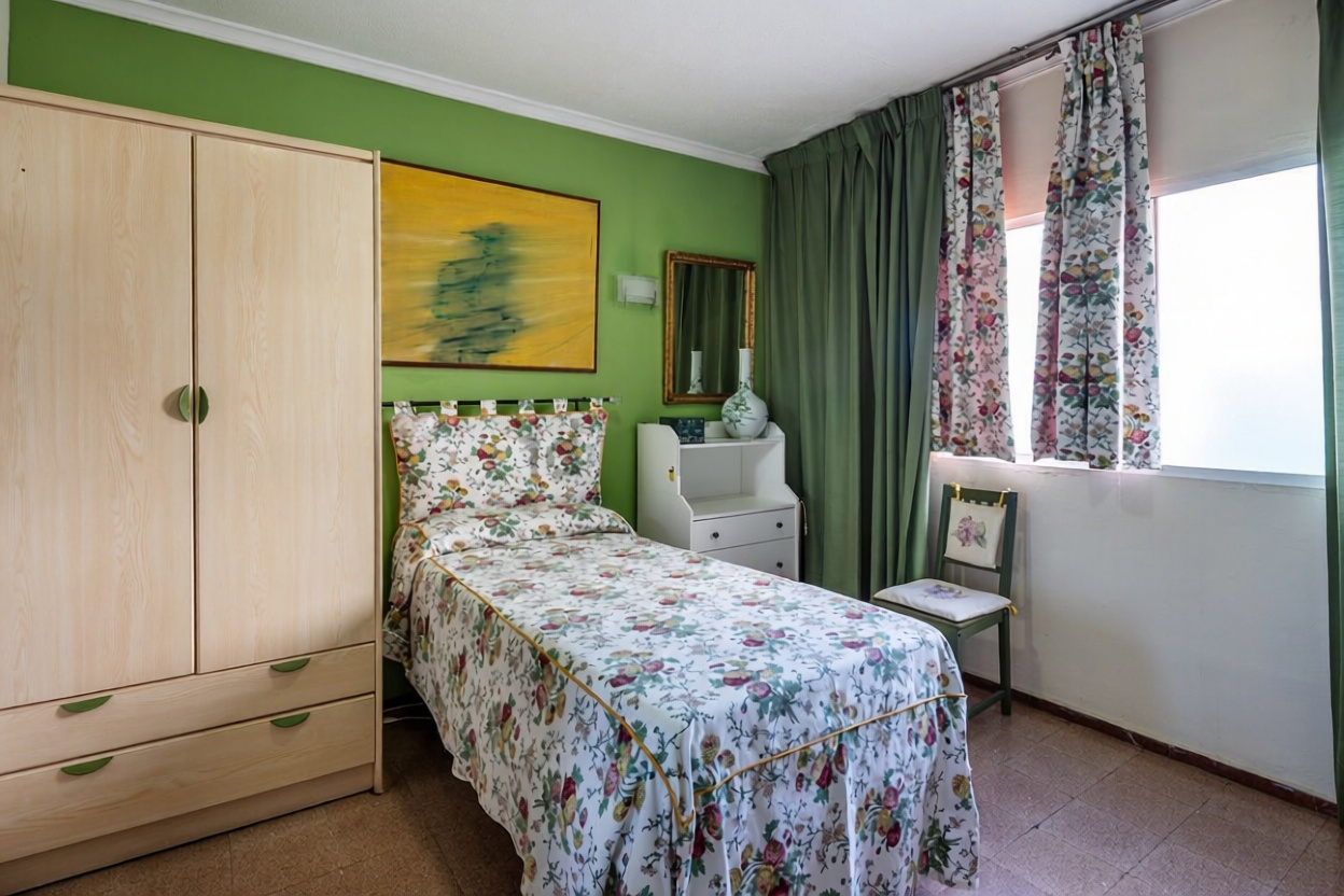 Seafront attic in Las Palmas de Gran Canaria — Bedroom