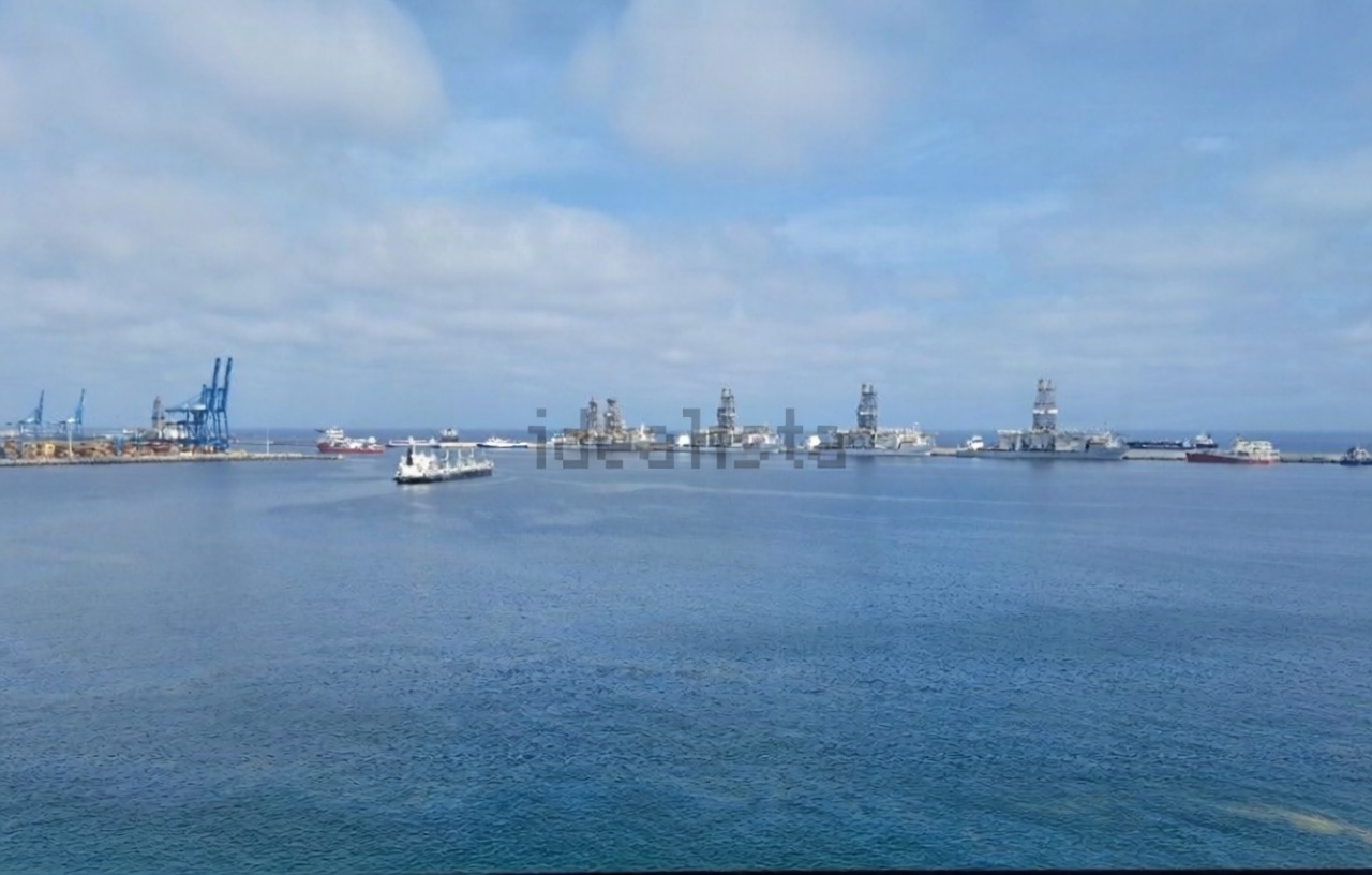 Beachfront flat in Las Palmas de Gran Canaria — Sea view