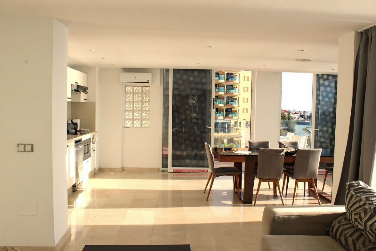 Beachfront flat in Mogán — Bedroom