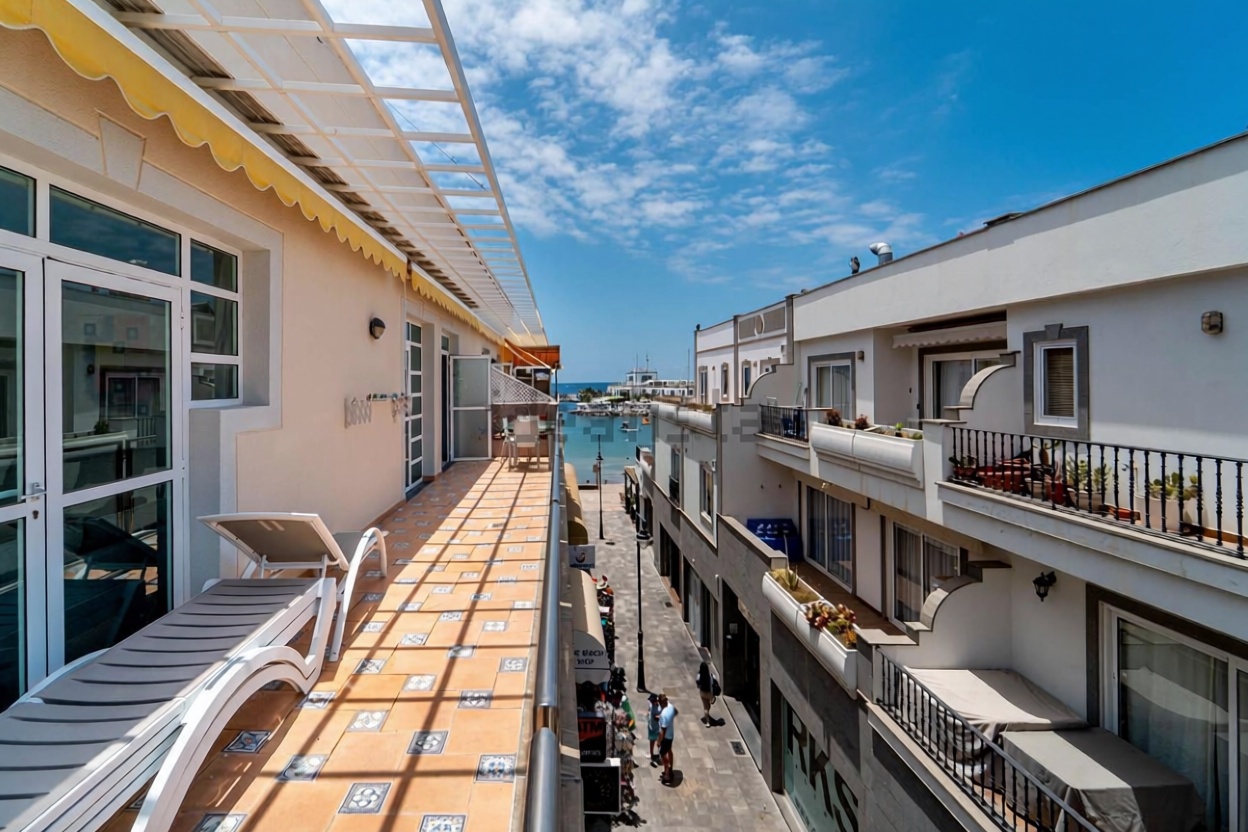 Appartement en attique en première ligne de mer à Mogán