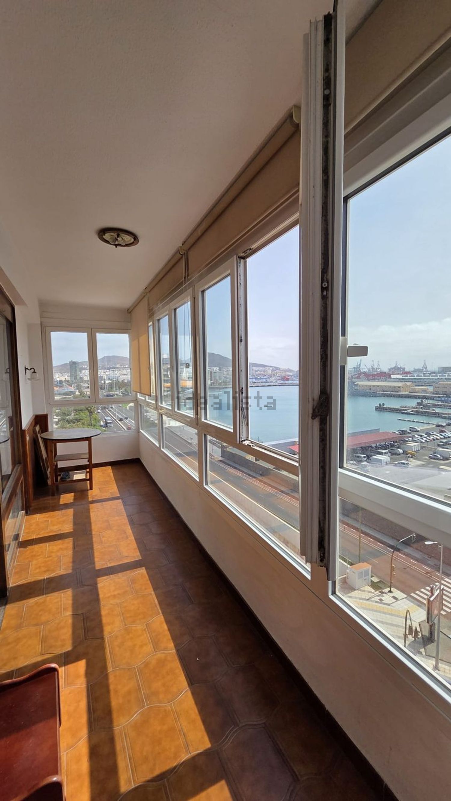 Flat for sale frontline beach in Las Palmas de Gran Canaria