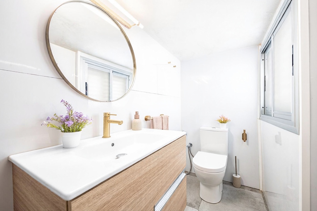 Chalet avec accès direct à la plage à Mogán — Sanitaires