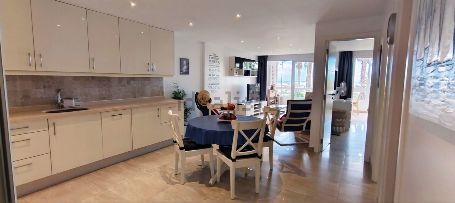 Appartement en première ligne de plage à Mogán — Cuisine