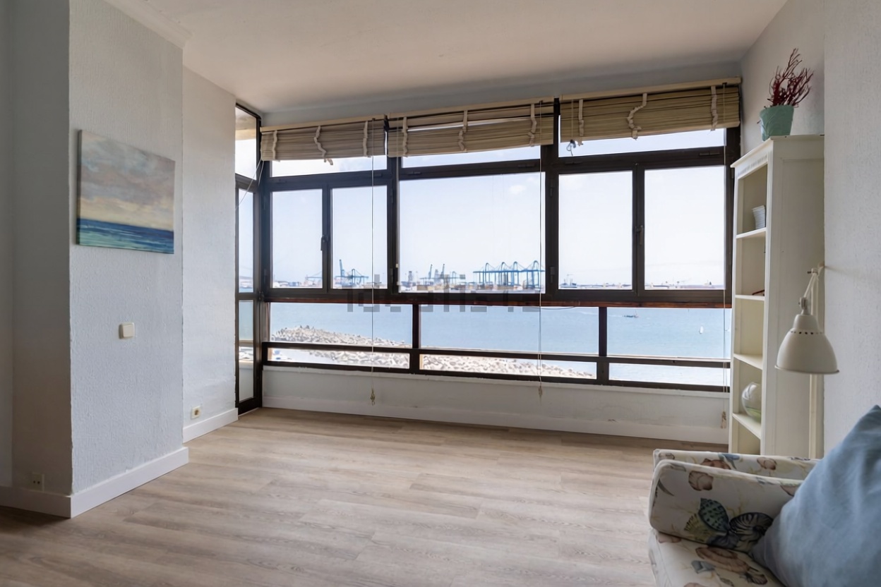 Appartement en première ligne de plage à Las Palmas de Gran Canaria — Séjour